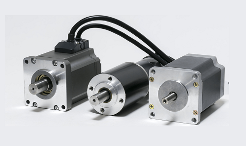 如何驅動伺服電機,控制伺服電機需要使用哪些組件?